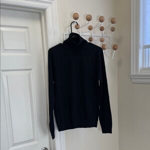 Reiss - Classic Merino Wool Long Sleeve Turtle Neck Shirt - Black - M